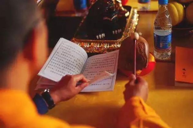 他出家为僧后,天天念佛仍不断生病,却说自己有福…… 他出家为僧后,天天念佛仍不断生病,却说自己有福……