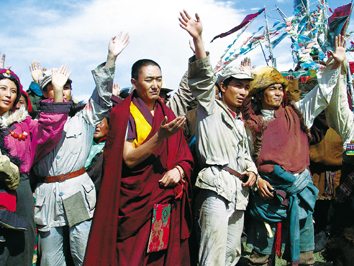 20集历史题材电视《格达活佛》震撼人心(组图)