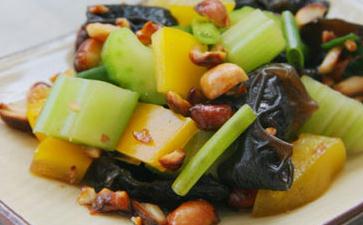 西芹拌木耳 西芹拌木耳